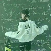 qq头像女生霸气超拽酷公式（女生头像霸气超拽冷酷）