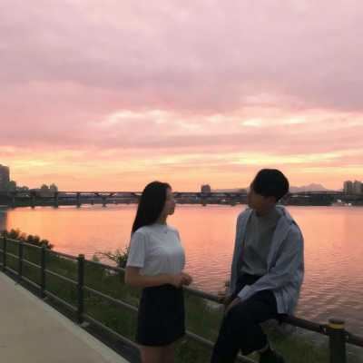 夕阳下的情侣头像|夕阳背景头像女