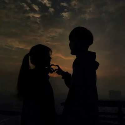 夕阳下的情侣头像|夕阳背景头像女