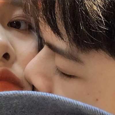 2022年最火爆的情侣头像真人|2022适合的头像