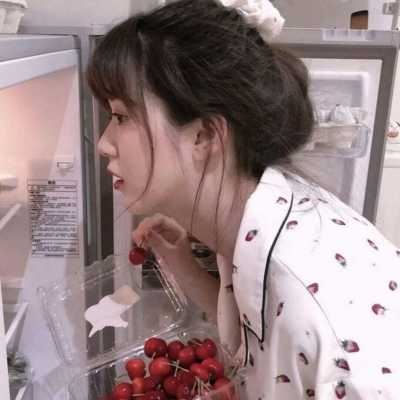 ins风女头像酷（ins可爱女生头像）
