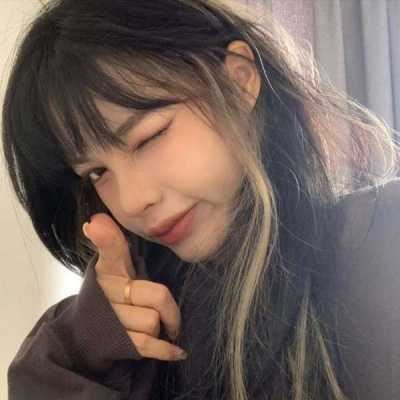 最新微信女生头像可爱呆萌00后学生妹专属头像_最新微信女生头像唯美
