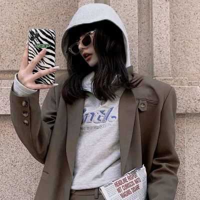 最新微信女生头像可爱呆萌00后学生妹专属头像_最新微信女生头像唯美