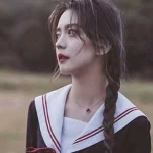 单人个性头像可爱女（可爱迷人的女生头像）