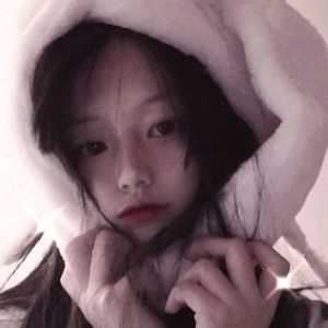 单人个性头像可爱女（可爱迷人的女生头像）