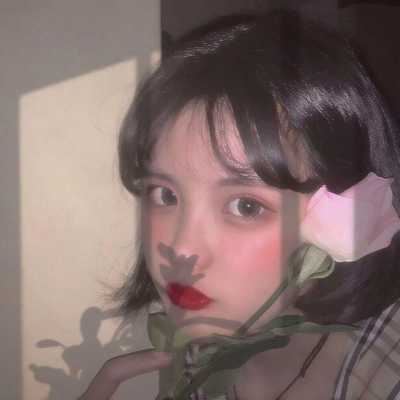 清新气质女头像_成熟的女生头像