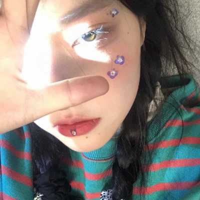 有意境的头像女生_好看单人女生头像