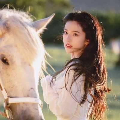 白月光真人头像_白色系女生头像真人
