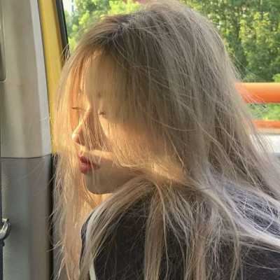 白月光真人头像_白色系女生头像真人