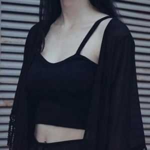 头像女生上半身露肩_女生头像漏半边肩露脸