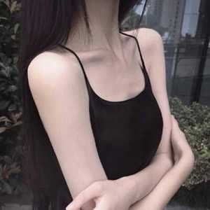 头像女生上半身露肩_女生头像漏半边肩露脸