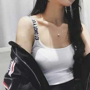 头像女生上半身露肩_女生头像漏半边肩露脸