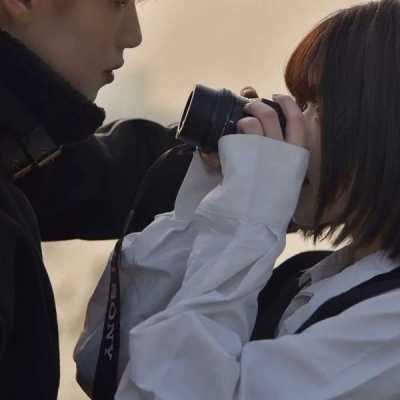 情侣头像白月光与朱砂痣（情侣头像朱砂痣）