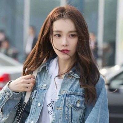 超漂亮的闺蜜头像一人一张两张的_最好看的闺蜜头像两人一人一半