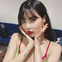 金泫雅照片的头像_泫雅 头像