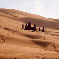 荒凉的戈壁滩图片 戈壁滩风景图片大全