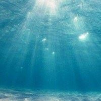 蔚蓝色的大海像什么_蔚蓝色的大海补充句子