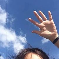 背景是天空的女生头像 女生天空背景唯美个性头像