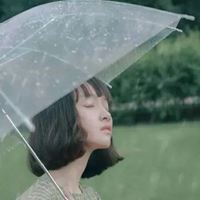 关于绿色的头像女生（背景是绿色的头像）