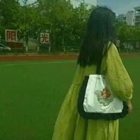 关于绿色的头像女生（背景是绿色的头像）