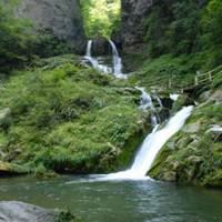 瀑布微信头像图片大全 招财 聚财瀑布图片大全