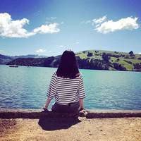 一个女生在海边的头像图片-海边女生微信头像图片大全图片