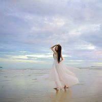 一个女生在海边的头像图片-海边女生微信头像图片大全图片