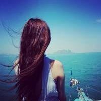 一个女生在海边的头像图片-海边女生微信头像图片大全图片