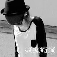 低头戴帽子的女生图片（戴黑帽子低头女生头像）