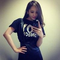 拿手机的女生头像个性_女生手机图片 头像 个性
