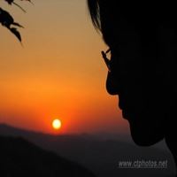男生背影夕阳的头像 男生落日背影头像高清
