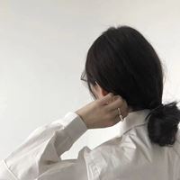 戴黑色眼镜的女生头像（戴墨镜的美女图片头像霸气）