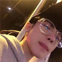 男生头像戴眼镜帅气侧脸_侧面戴眼镜男生头像