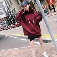 穿卫衣戴帽子的女生头像超拽_戴卫衣帽子的女生头像
