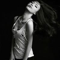 女士微信头像最好看的戴眼镜（微信头像戴眼镜的女孩）