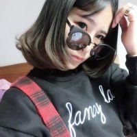 女士微信头像最好看的戴眼镜（微信头像戴眼镜的女孩）