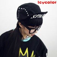 女士微信头像最好看的戴眼镜（微信头像戴眼镜的女孩）