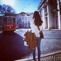 霸气女头像背影短发（霸气女头像背影短发动漫）