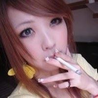 女生抽烟头像伤感霸气_抽烟的女头像霸气十足