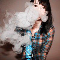 抽烟的女头像霸气十足 抽烟美女图片霸气头像