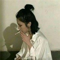 抽烟的女头像霸气十足 抽烟美女图片霸气头像