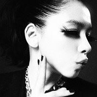霸气女生头像下半身（女女生头像 霸气）
