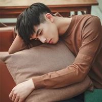 优雅头像简单气质男 男生头像温柔干净气质