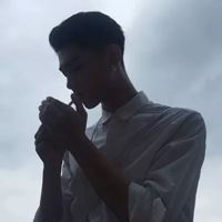 优雅头像简单气质男 男生头像温柔干净气质