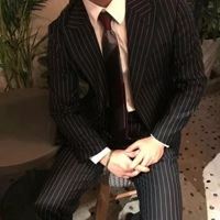 男生西装不露脸头像超帅 穿西装男生头像