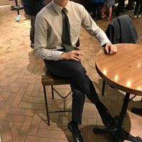 男士头像成熟霸气的 西装（成熟男气质穿西装头像）
