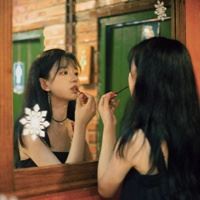 好看的闺蜜头像绿色系（绿色背景闺蜜头像女生）