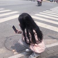 闺蜜头像背影日落一左一右动漫-闺蜜头像背影日落一左一右拉裙子