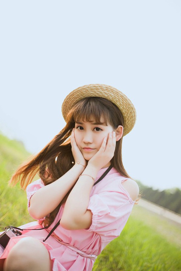 夏日小清新文艺女生图片