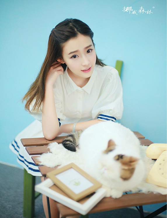 可爱甜美学生妹子图片